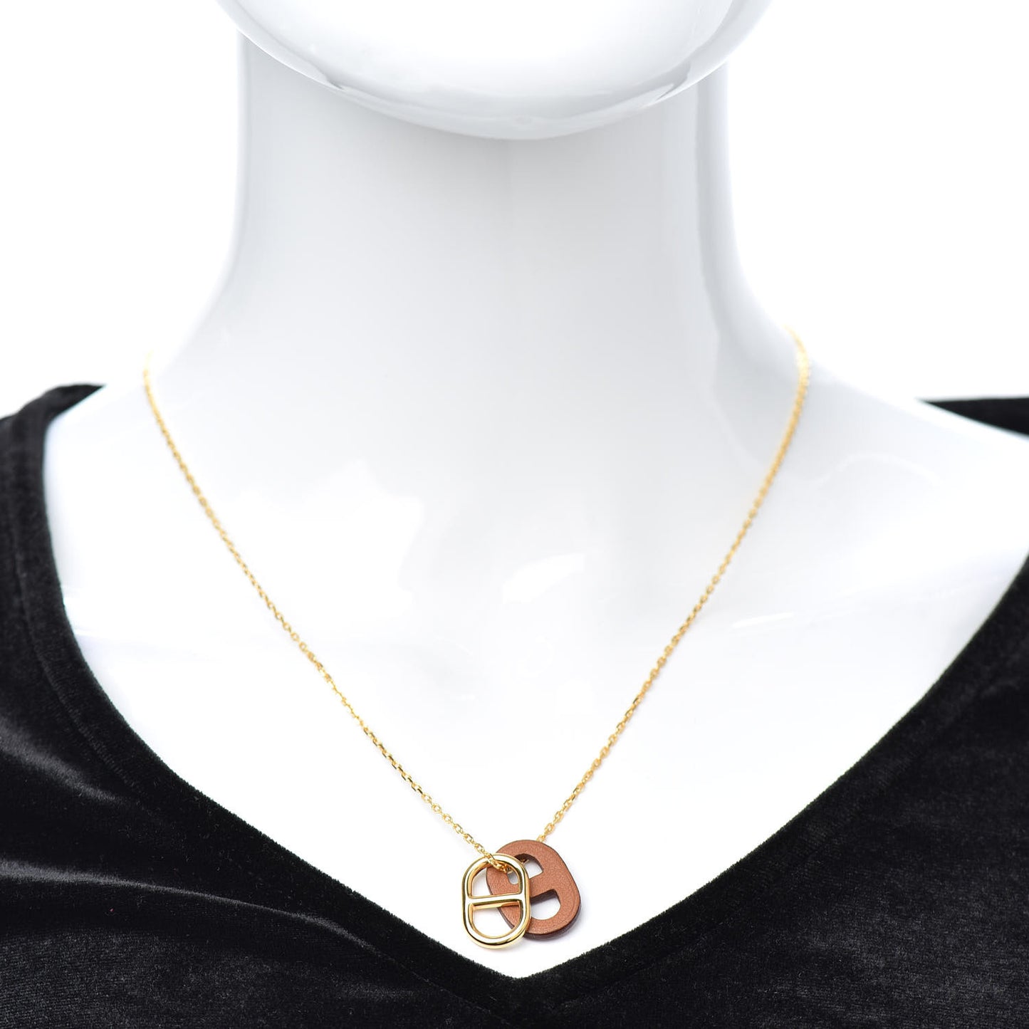 Swift O'Maillon Pendant Necklace Gold