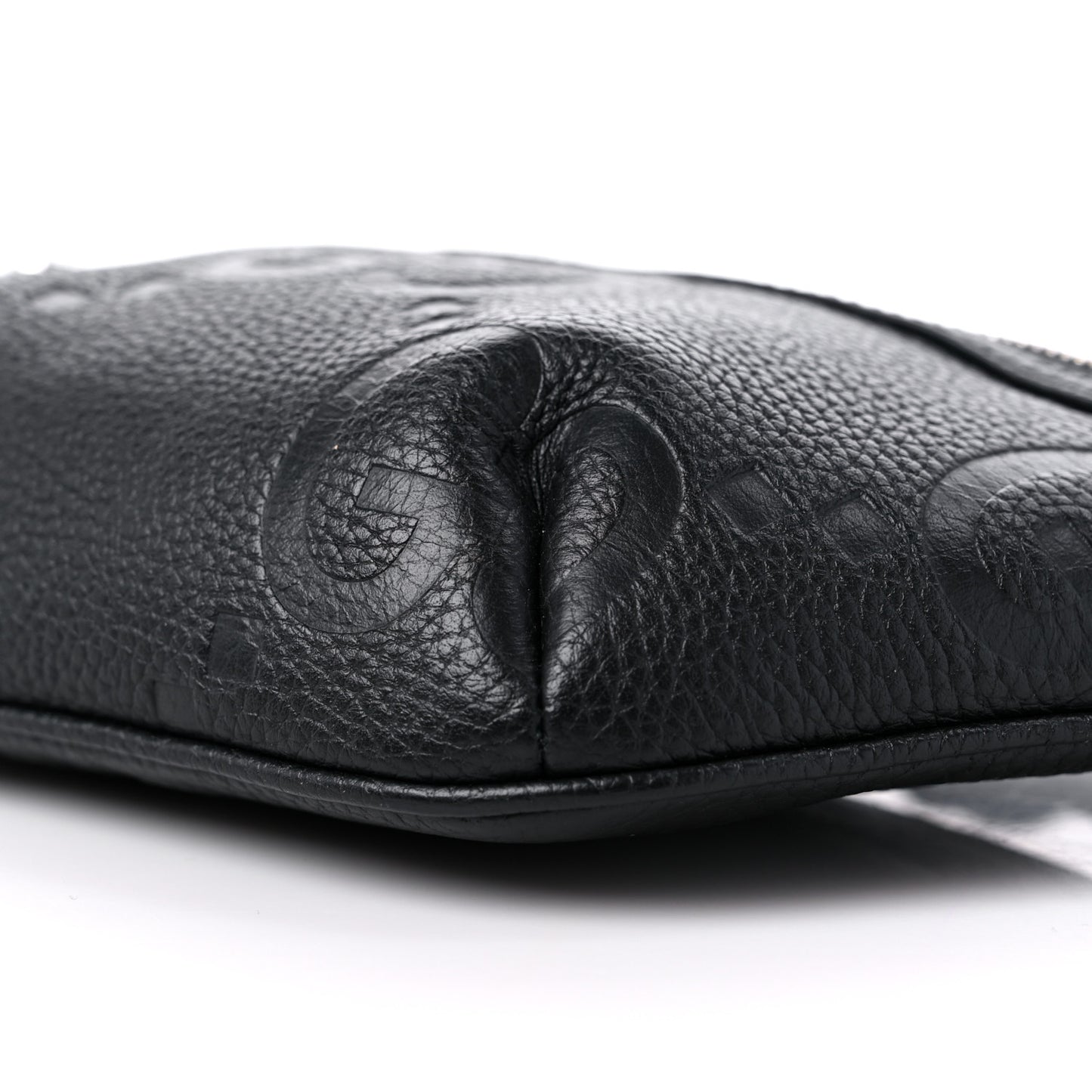 Piuma Calfskin Jumbo GG Embossed Small Belt Bag Black