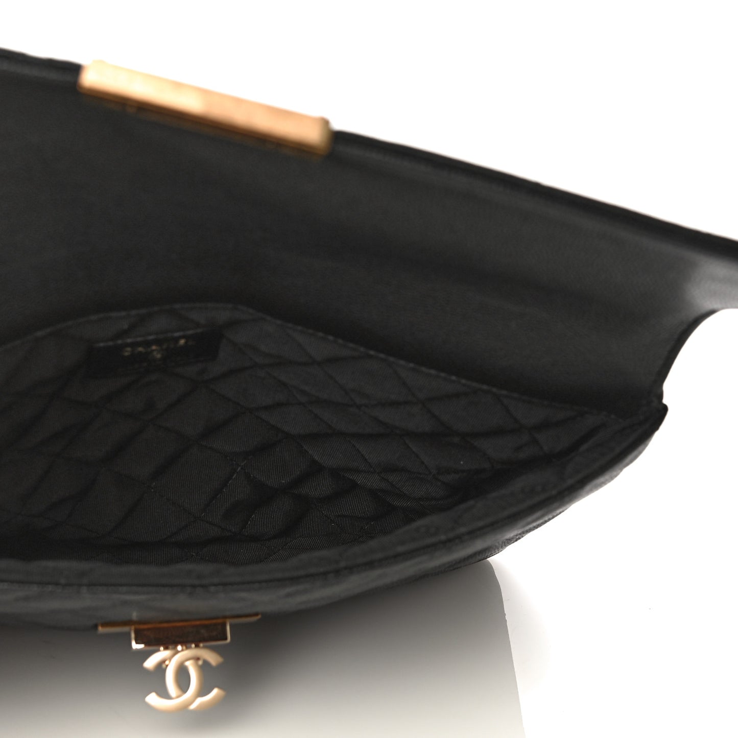 Caviar Quilted Medium Golden Class Pouch Black