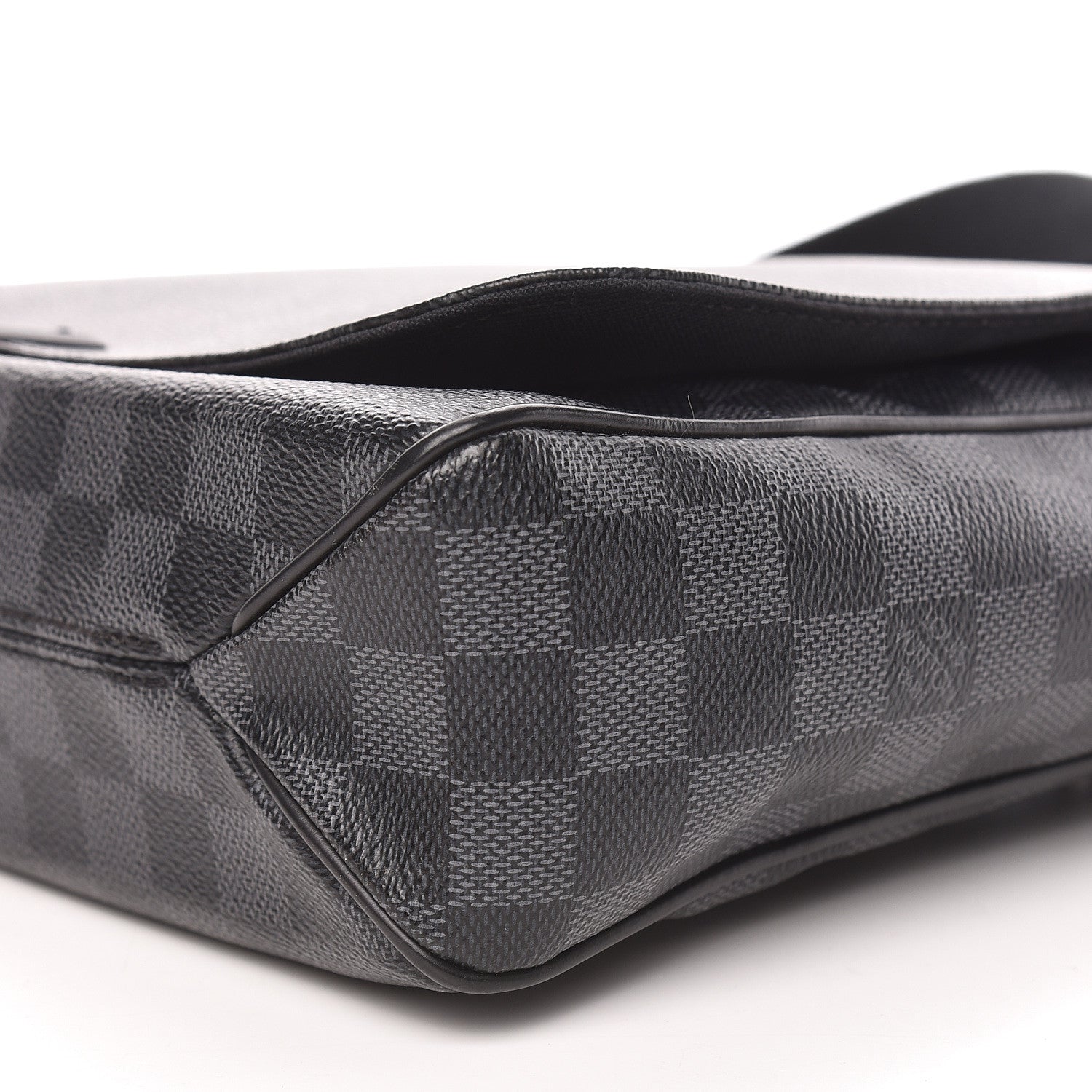 Louis Vuitton Damier Graphite District MM 10 of 13