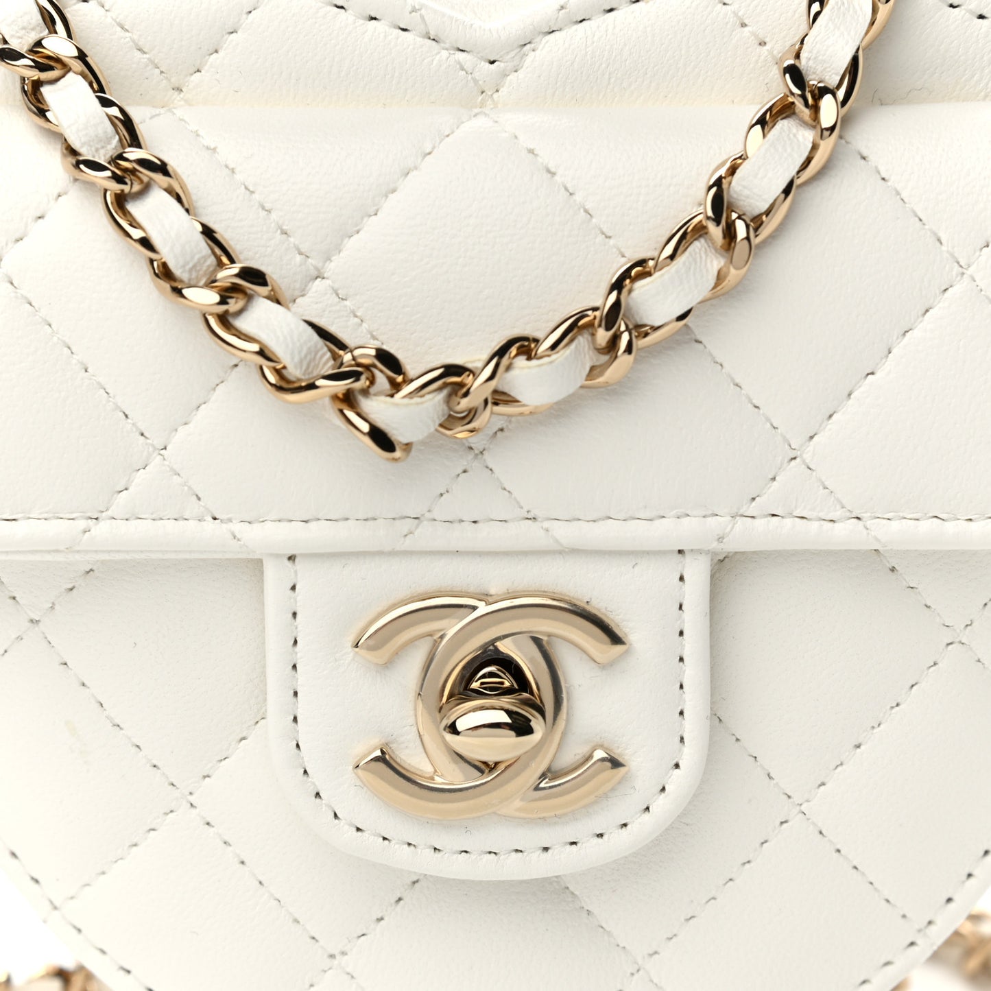 Lambskin Quilted CC In Love Heart Clutch With Chain White