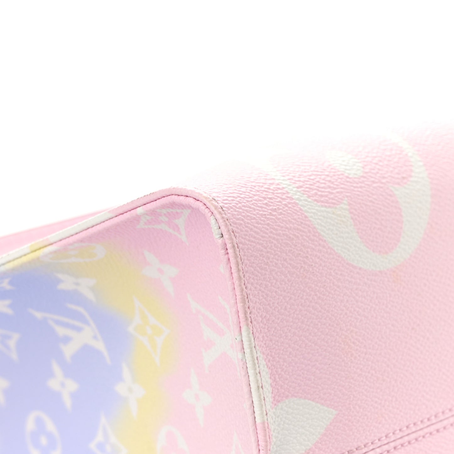 Monogram Escale Onthego GM Pastel