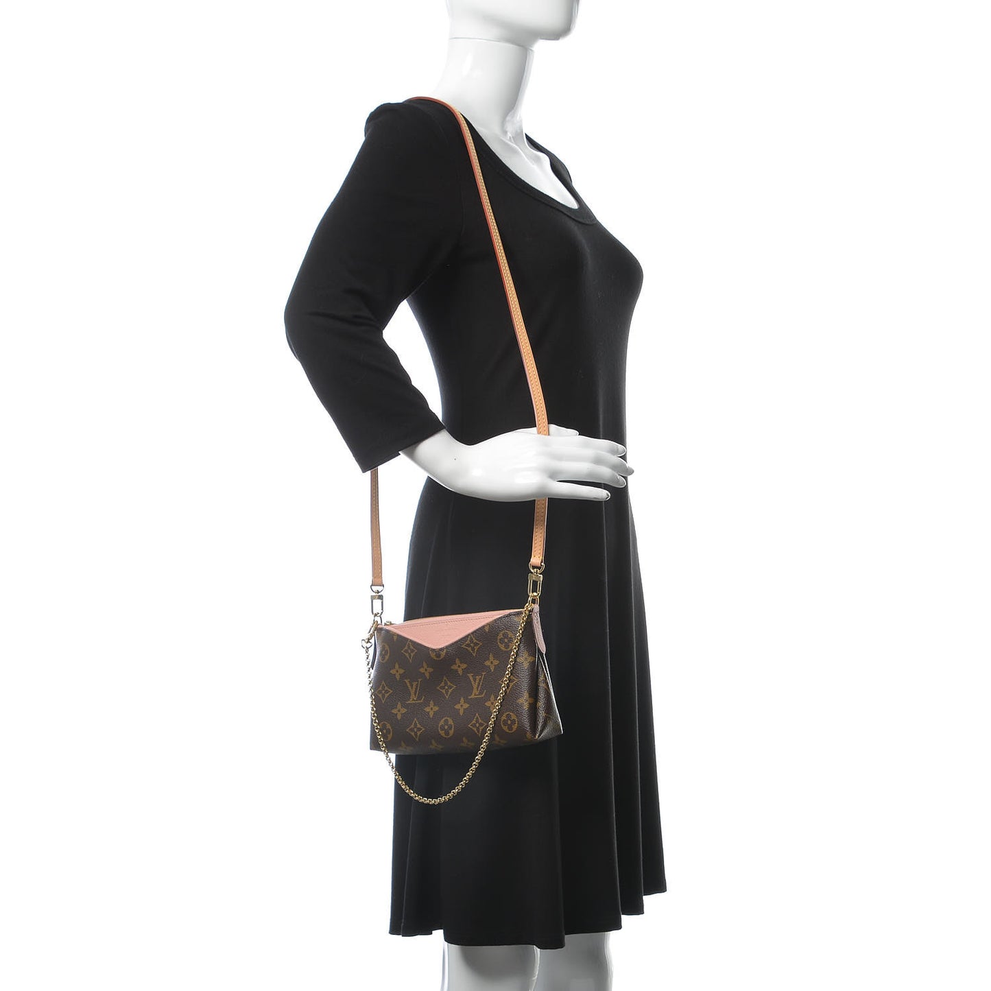 Monogram Pallas Clutch Rose Poudre