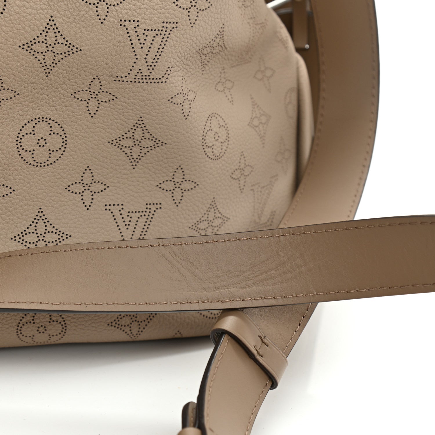 Louis Vuitton Mahina Beaubourg Hobo MM Galet 11 of 12