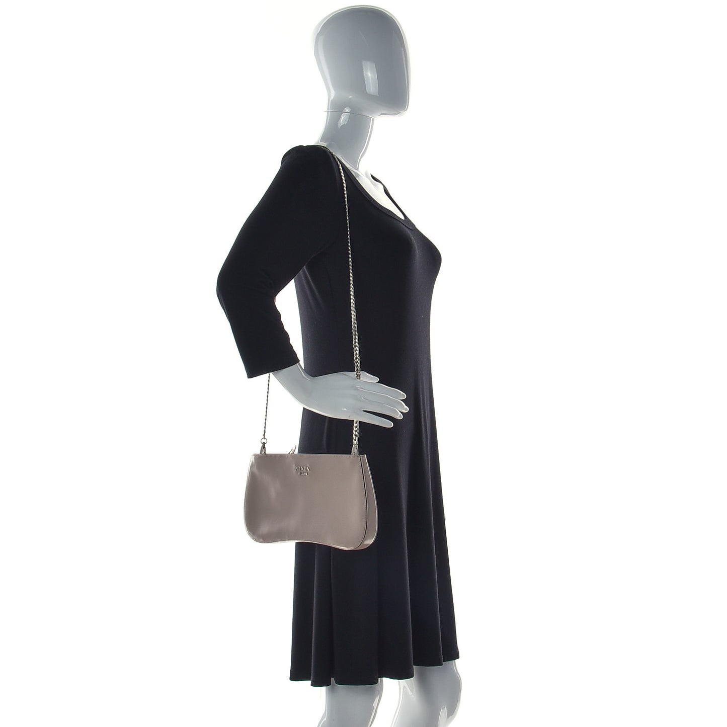 Soft Calf Chain Clutch Cammeo