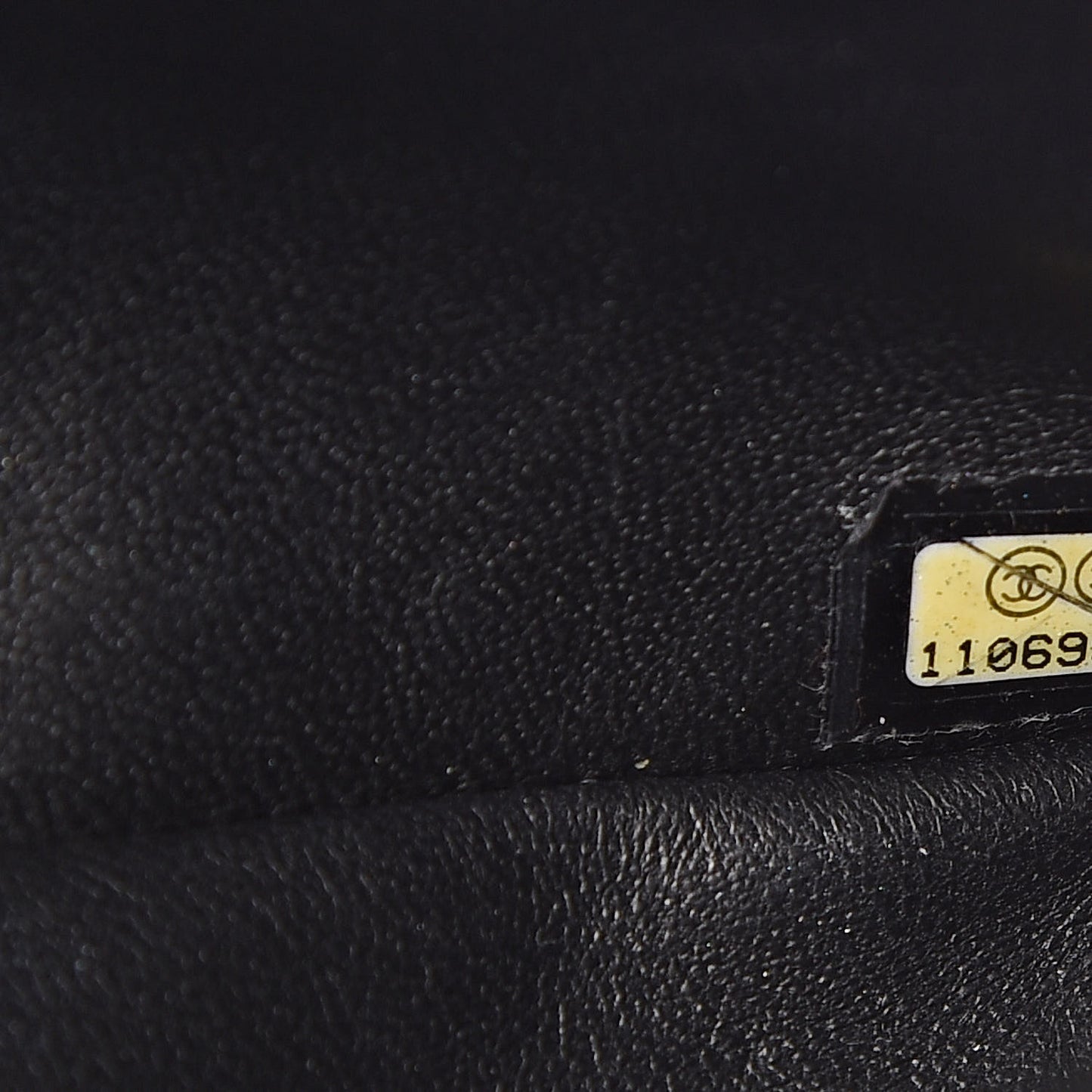 Caviar Quilted East West Flap Black
