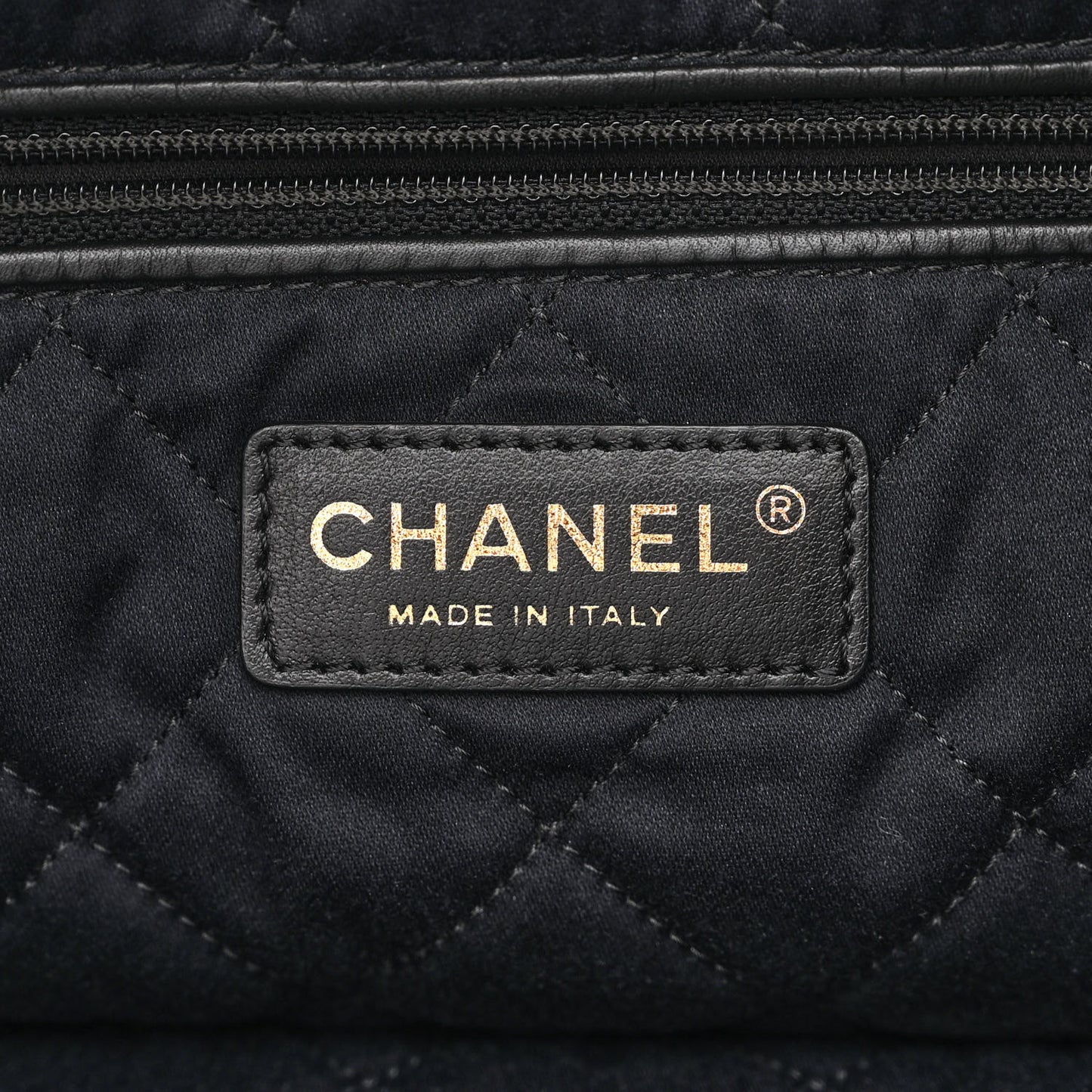 Metallic Calfskin Quilted Chanel 22 Ruthenium