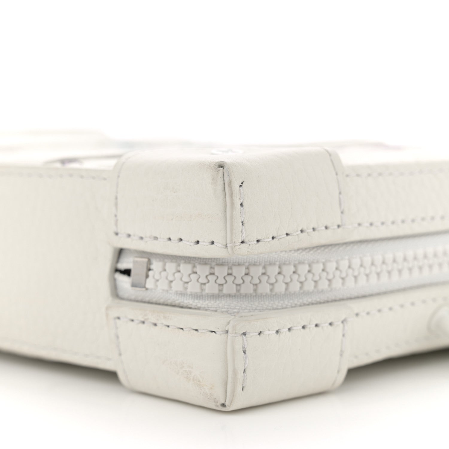 Louis Vuitton Taurillon Monogram LV Friends Soft Trunk Wallet White 10 of 10