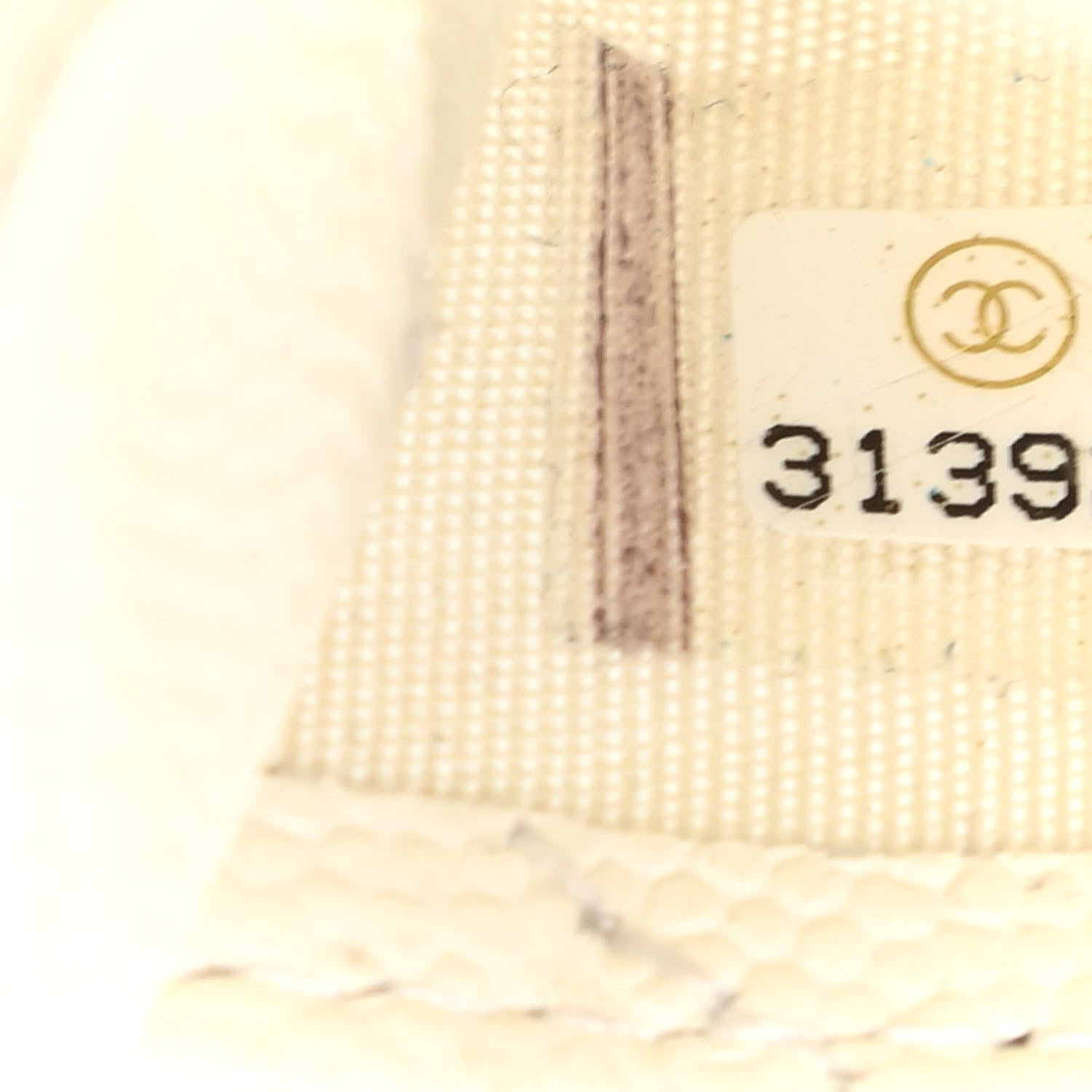 Chanel Caviar Quilted Card Holder White 8 of 12
