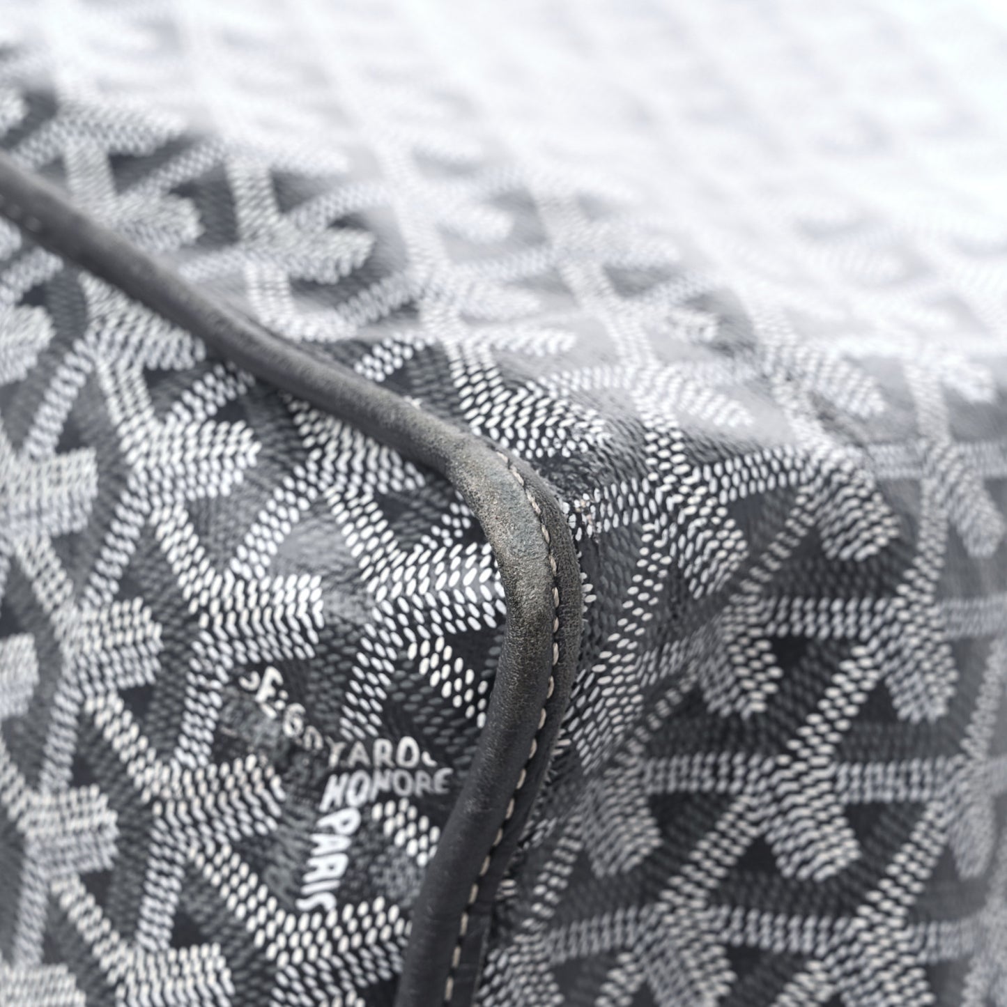 Goyardine Reversible Anjou GM Grey