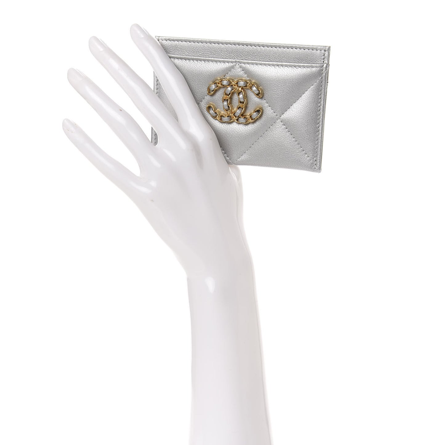 Metallic Goatskin Quilted 19 Card Holder Silver