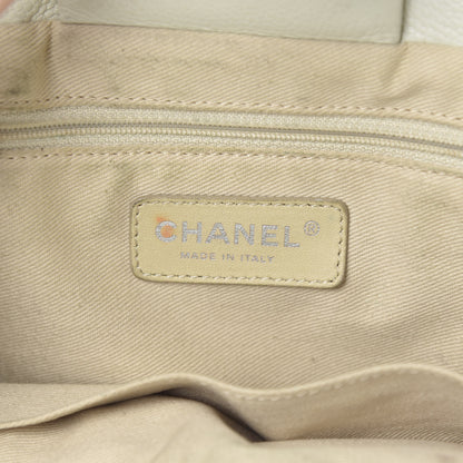 Chanel Caviar CC Tote White 6 of 20