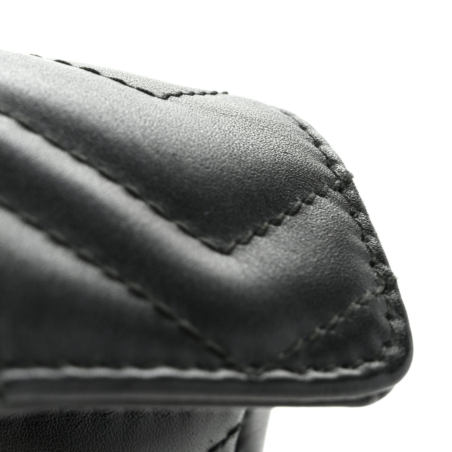 Calfskin Matelasse Super Mini GG Marmont Shoulder Bag Black