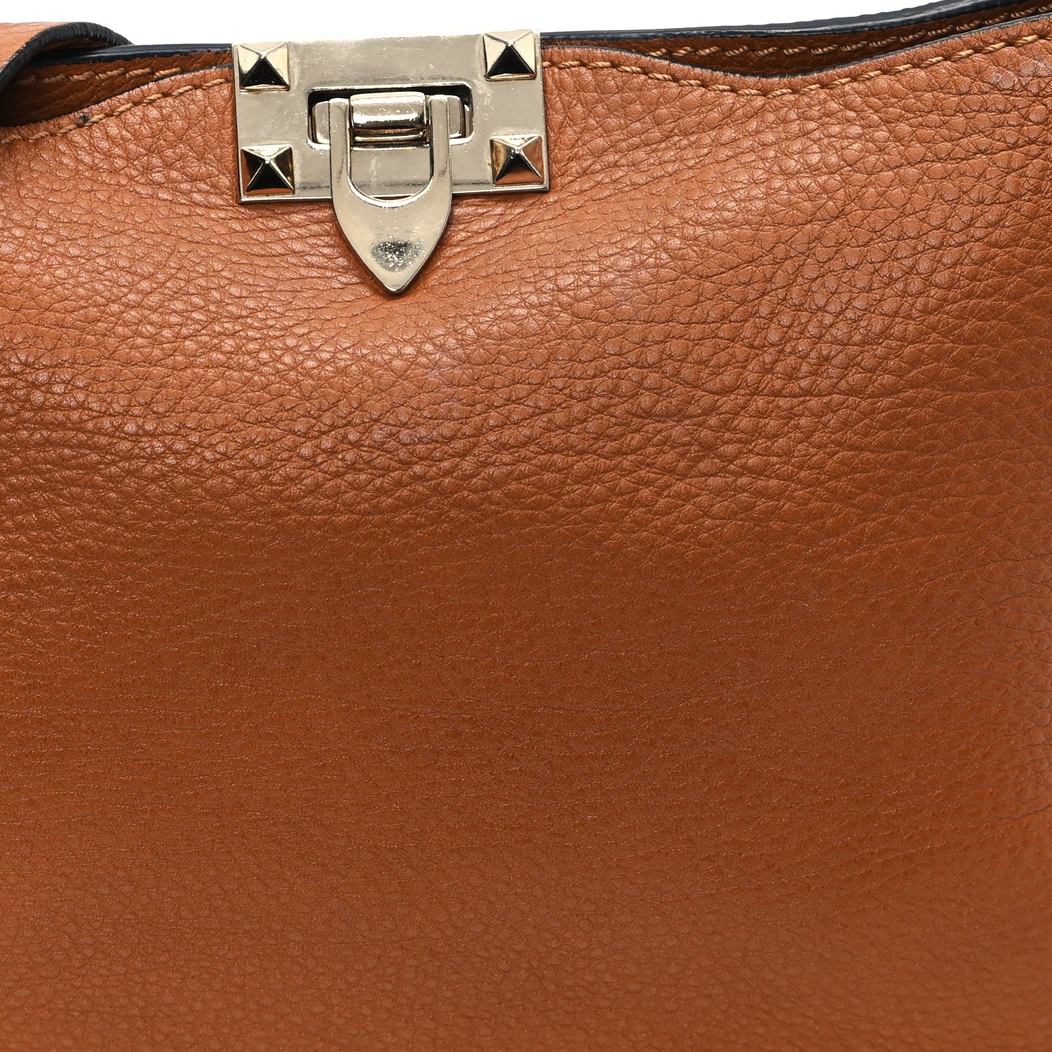 Valentino Garavani Pebbled Calfskin Large Rockstud Flip-Lock Messenger Bag Light Cuir 7 of 12