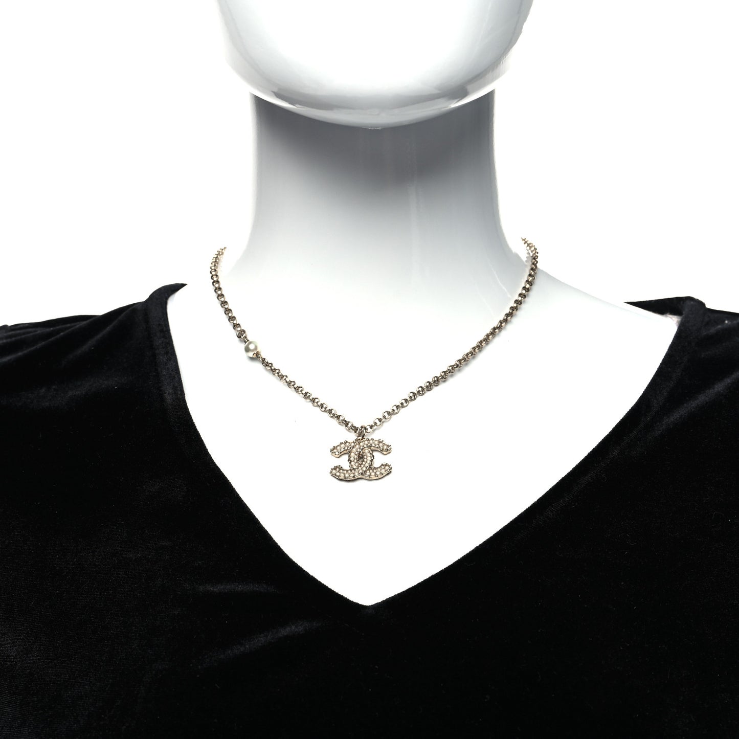 Pearl CC Pendant Necklace Golden Pearly White