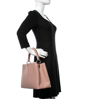 Louis Vuitton Taurillon Capucines MM Magnolia 2 of 10