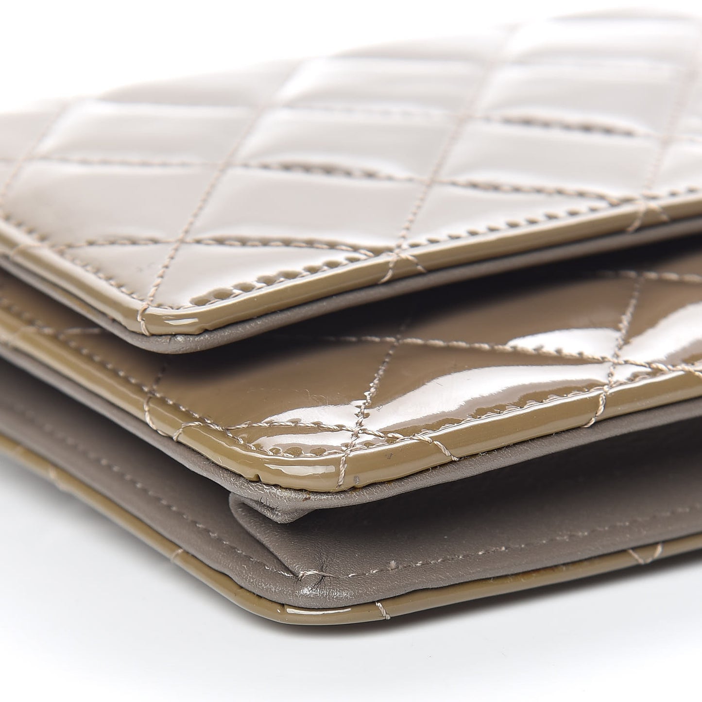 Patent Quilted Wallet On Chain WOC Grey