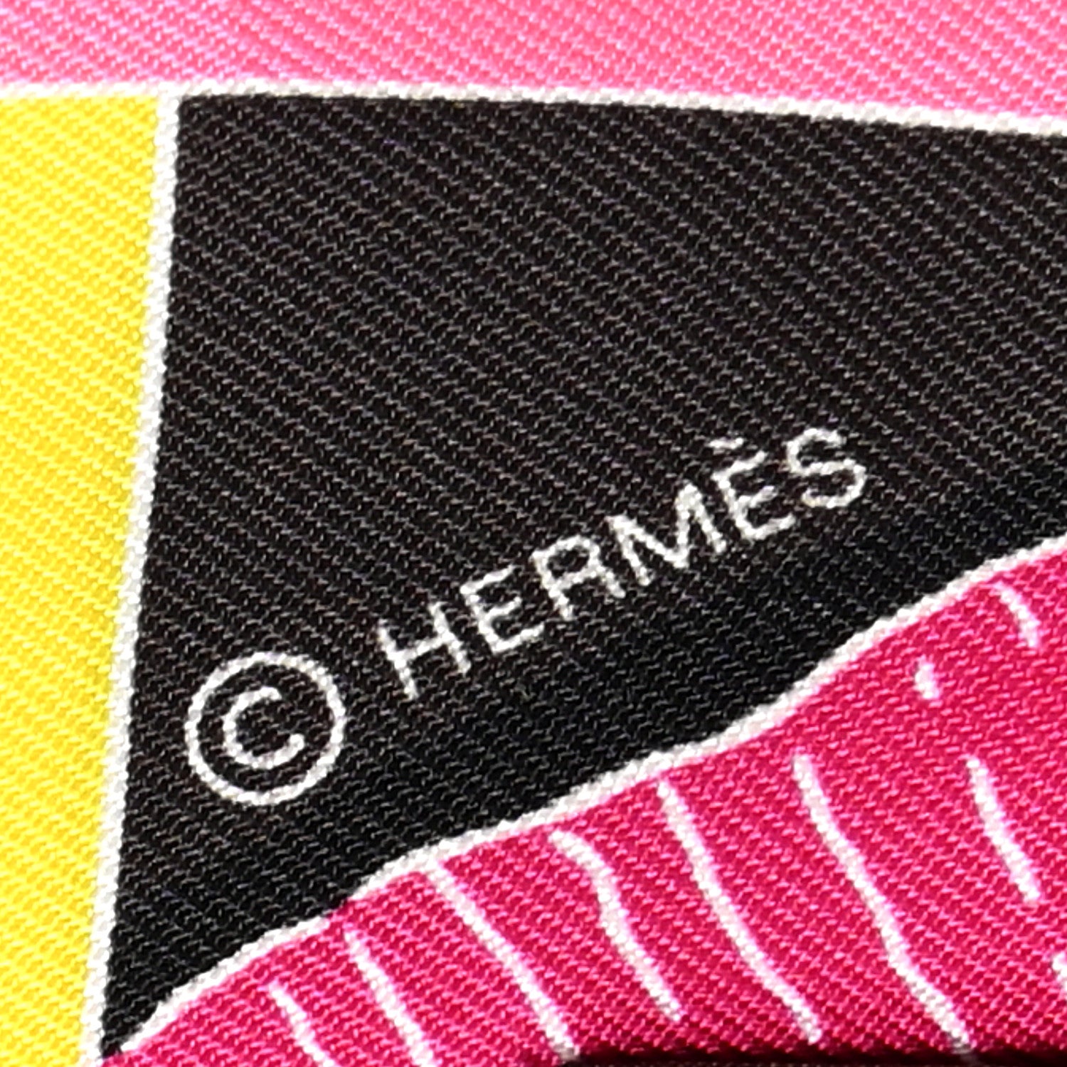Hermes Silk Mors A Jouets Chemise Slim Maxi Twilly Rose Vif Jaune Vif 2 of 4