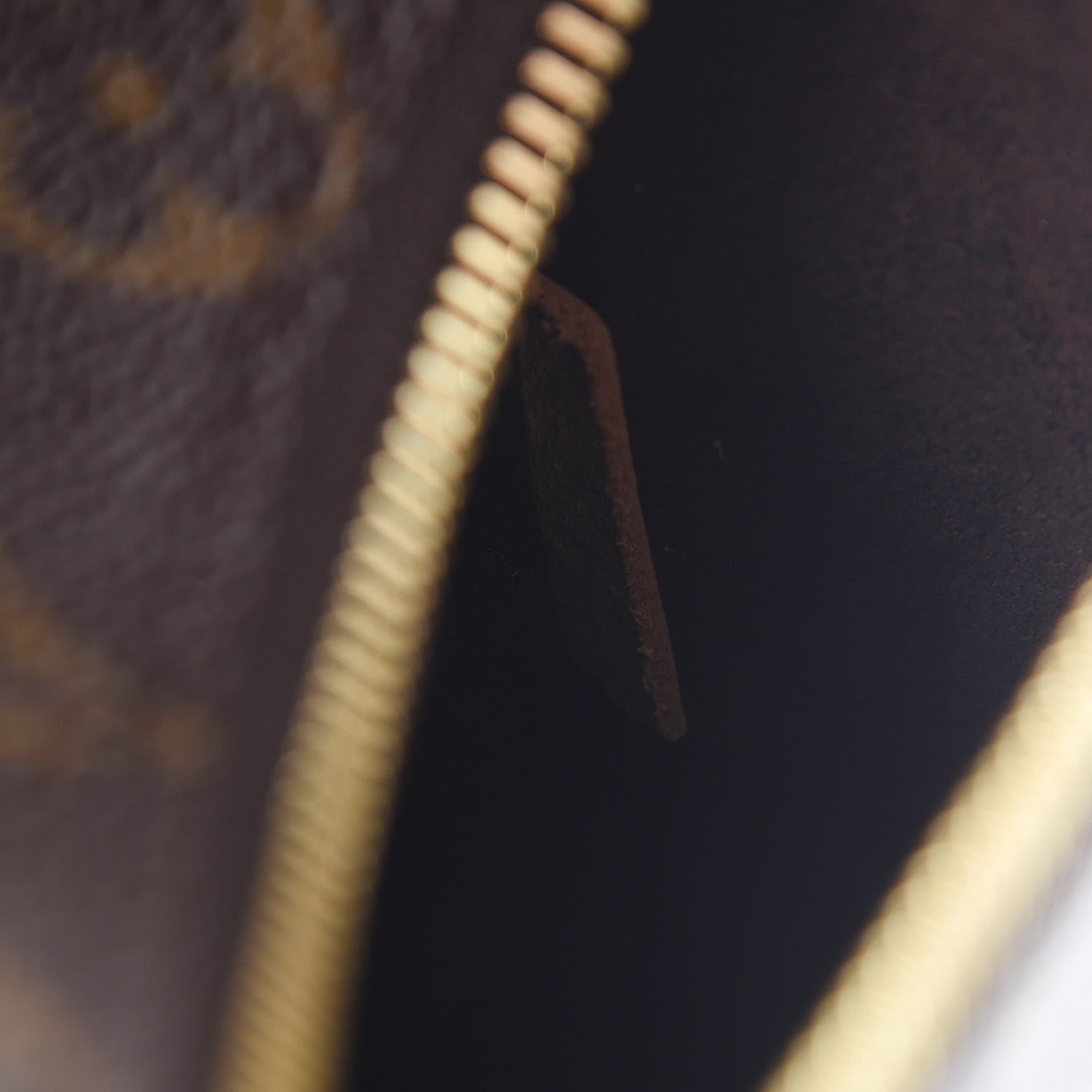 Louis Vuitton Monogram Pochette Metis 8 of 9