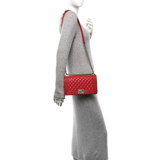 Caviar Quilted Medium Boy Flap Red