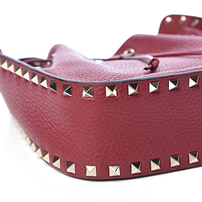 Valentino Garavani Grained Calfskin Rockstud Bucket Bag Rubino 5 of 9