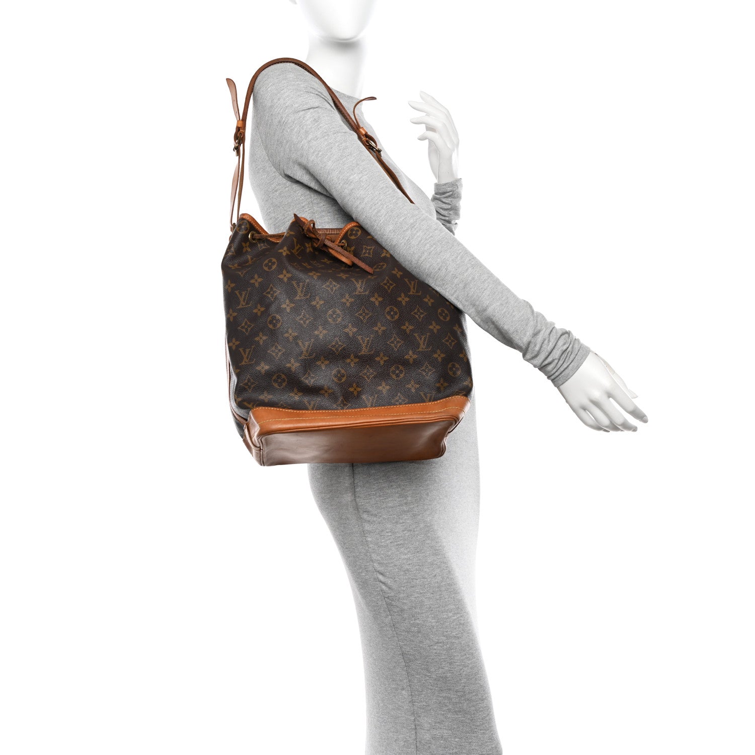 Louis Vuitton Monogram Noe 2 of 11