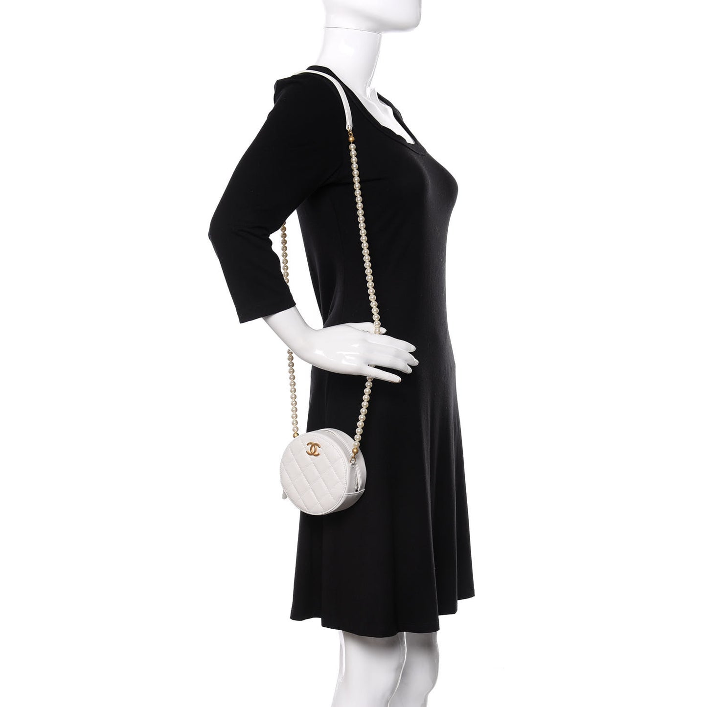 Calfskin Quilted About Pearls Round Clutch With Chain White