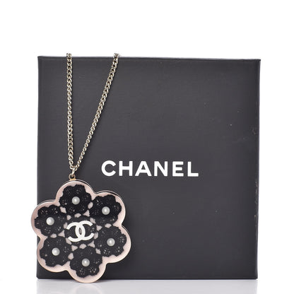Chanel Resin Pearl Lace CC Necklace Gold Pink 7 of 7