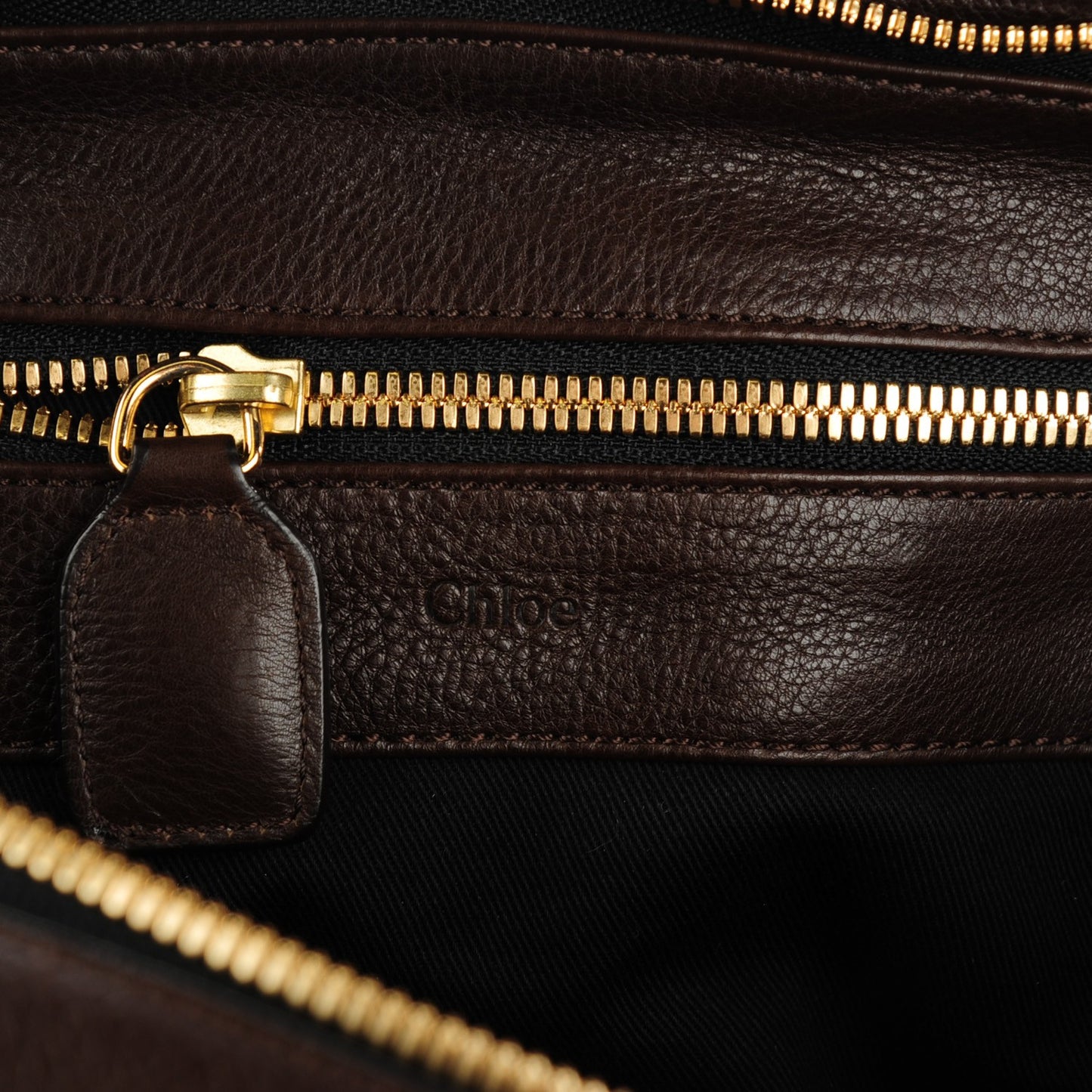 Calfskin Cary Zipped Shoulder Bag Anthracite