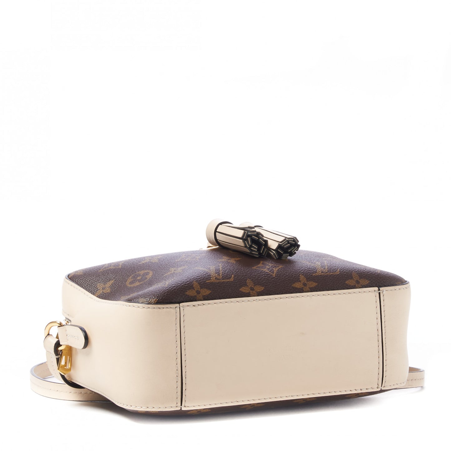 Monogram Saintonge Creme
