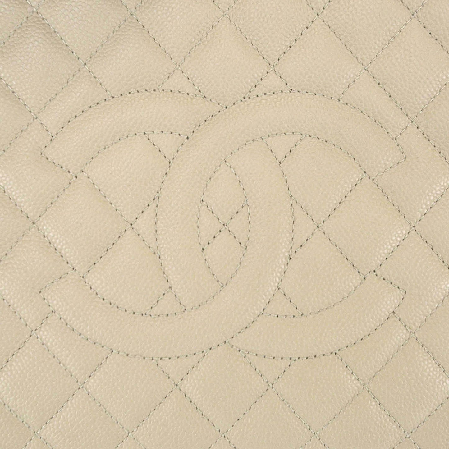 Caviar Grand Shopping Tote GST Beige Clair