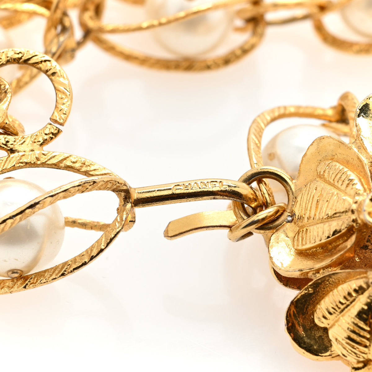 Metal CC Caged Pearls Chain Belt  Gold