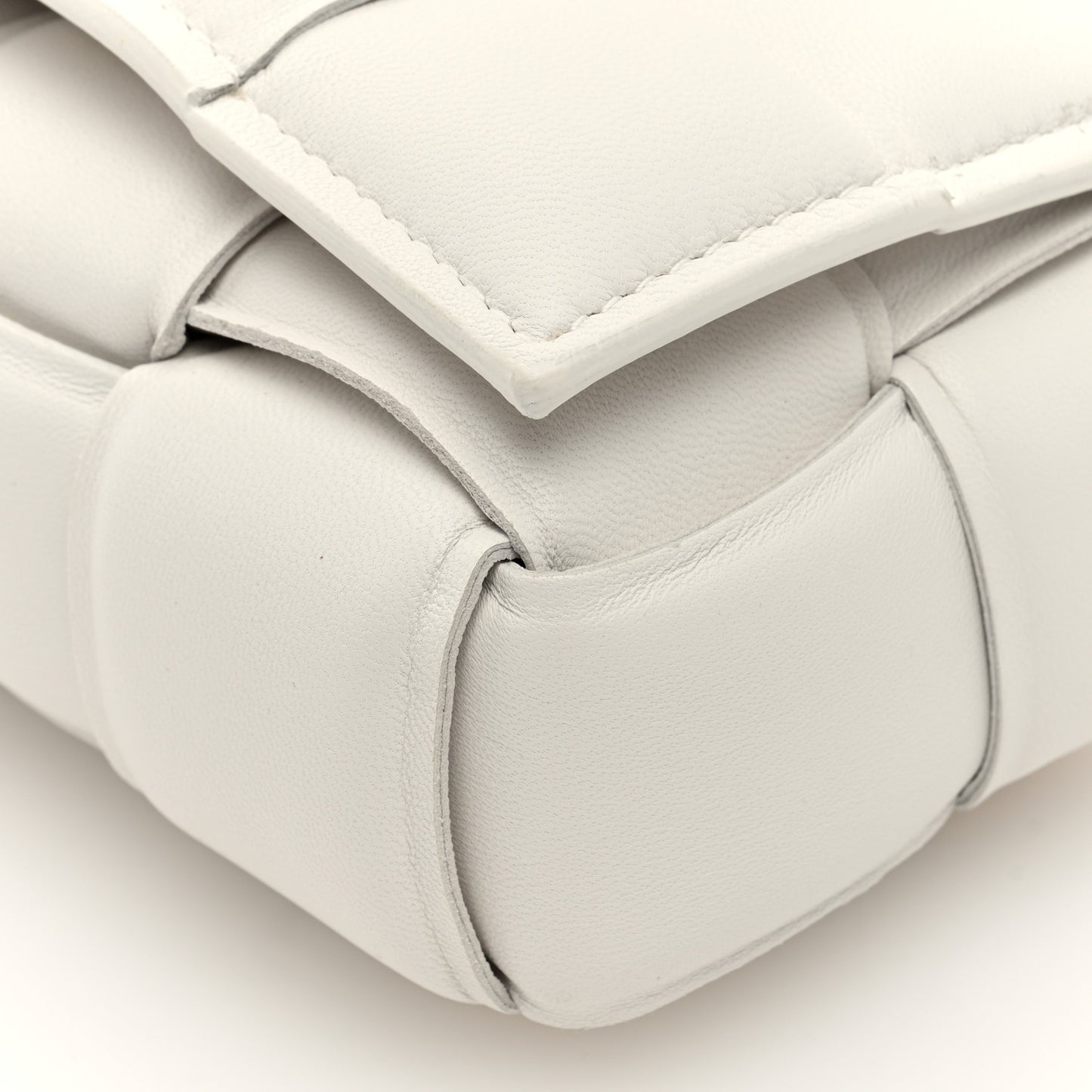 Nappa Maxi Intrecciato Padded The Belt Cassette Bag Chalk