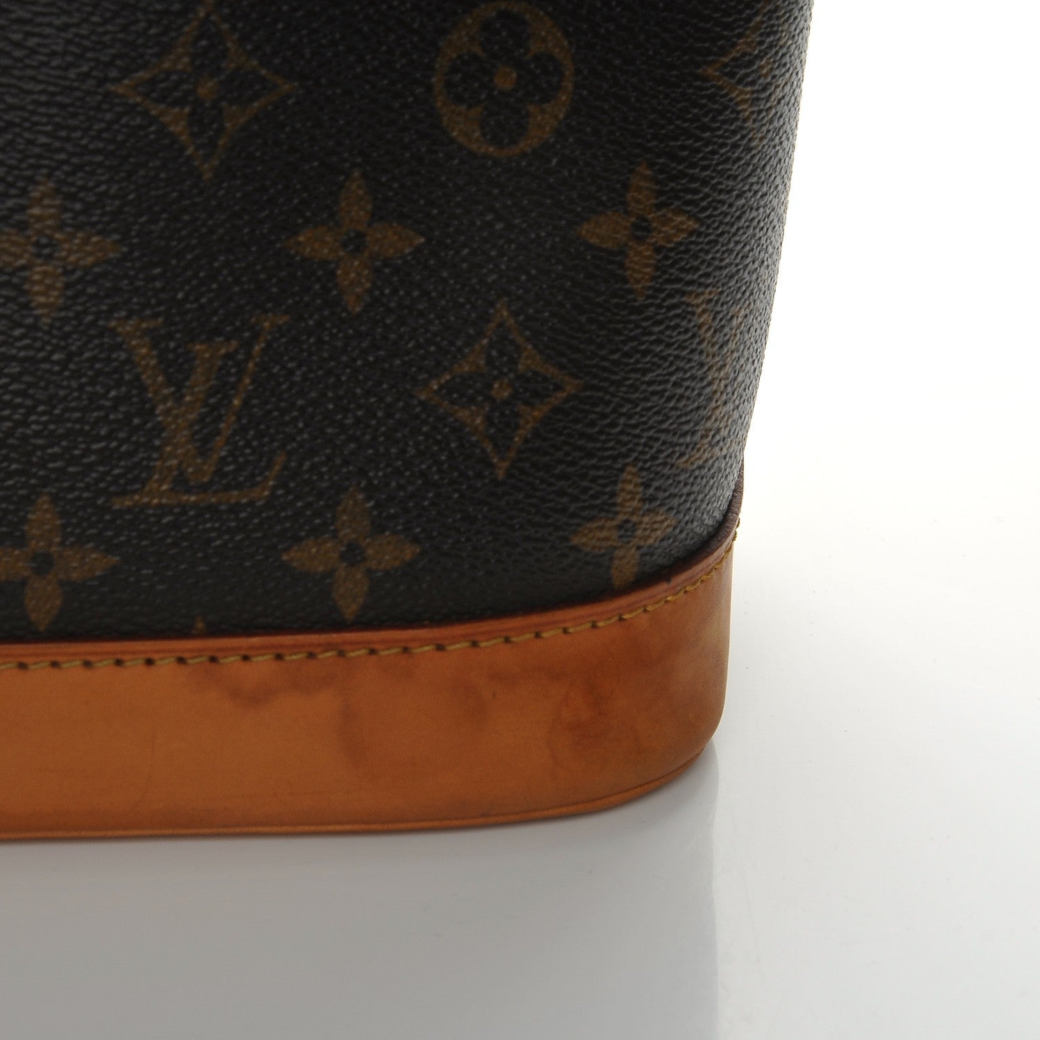 Louis Vuitton Monogram Alma PM 9 of 14