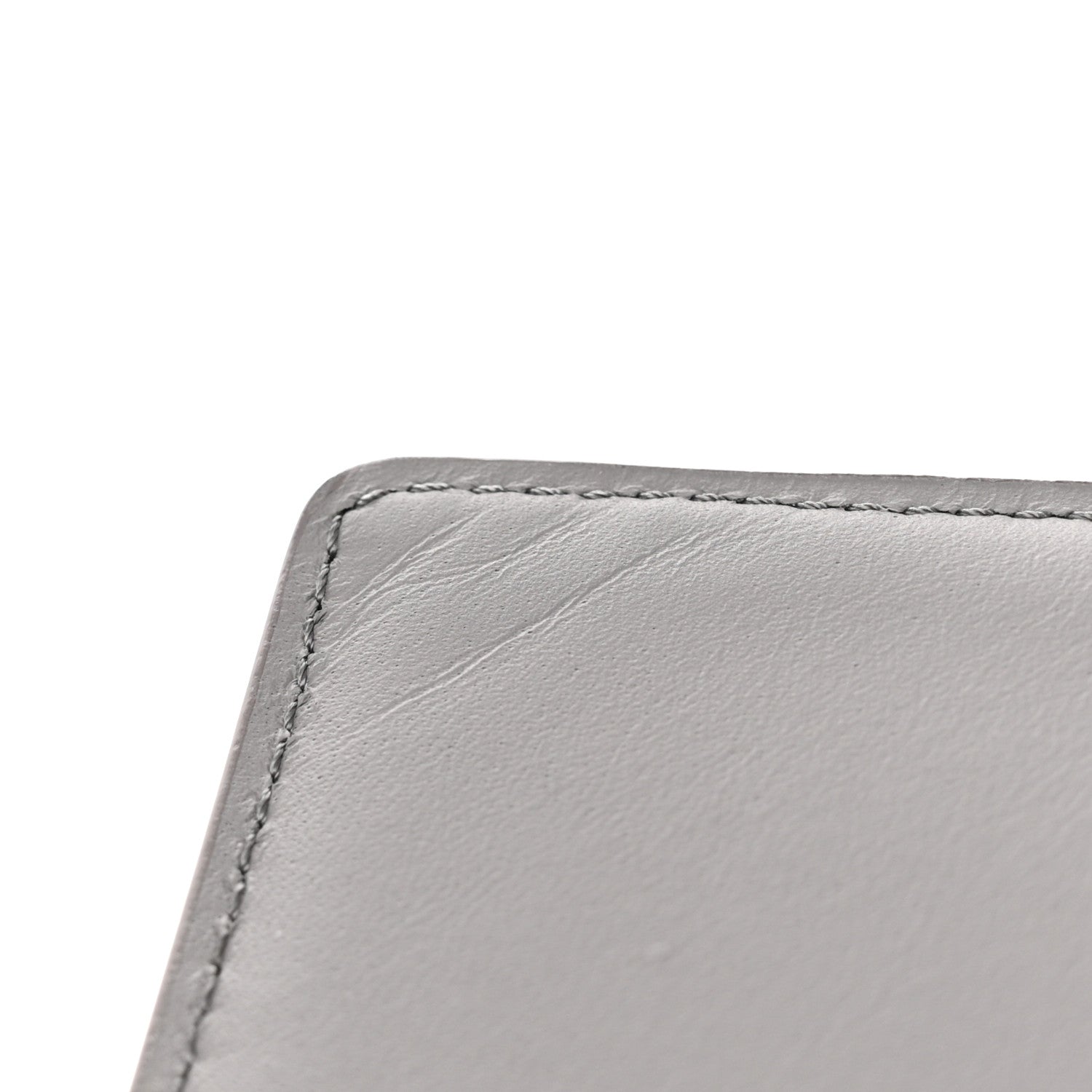 Louis Vuitton Grained Calfskin Aerogram Multiple Wallet Gris 7 of 9