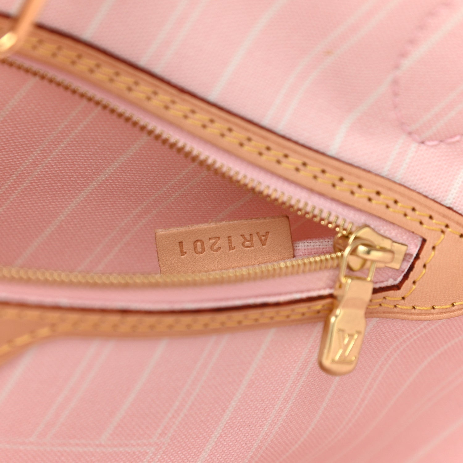 Louis Vuitton Monogram Giant By The Pool Neverfull MM Light Pink 8 of 12