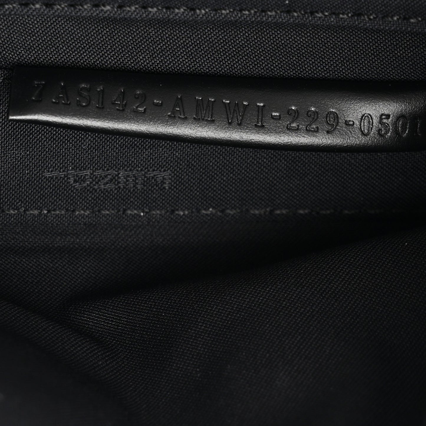 X MARC JACOBS Nappa Vitello King Logo Print Phone Baguette White Black