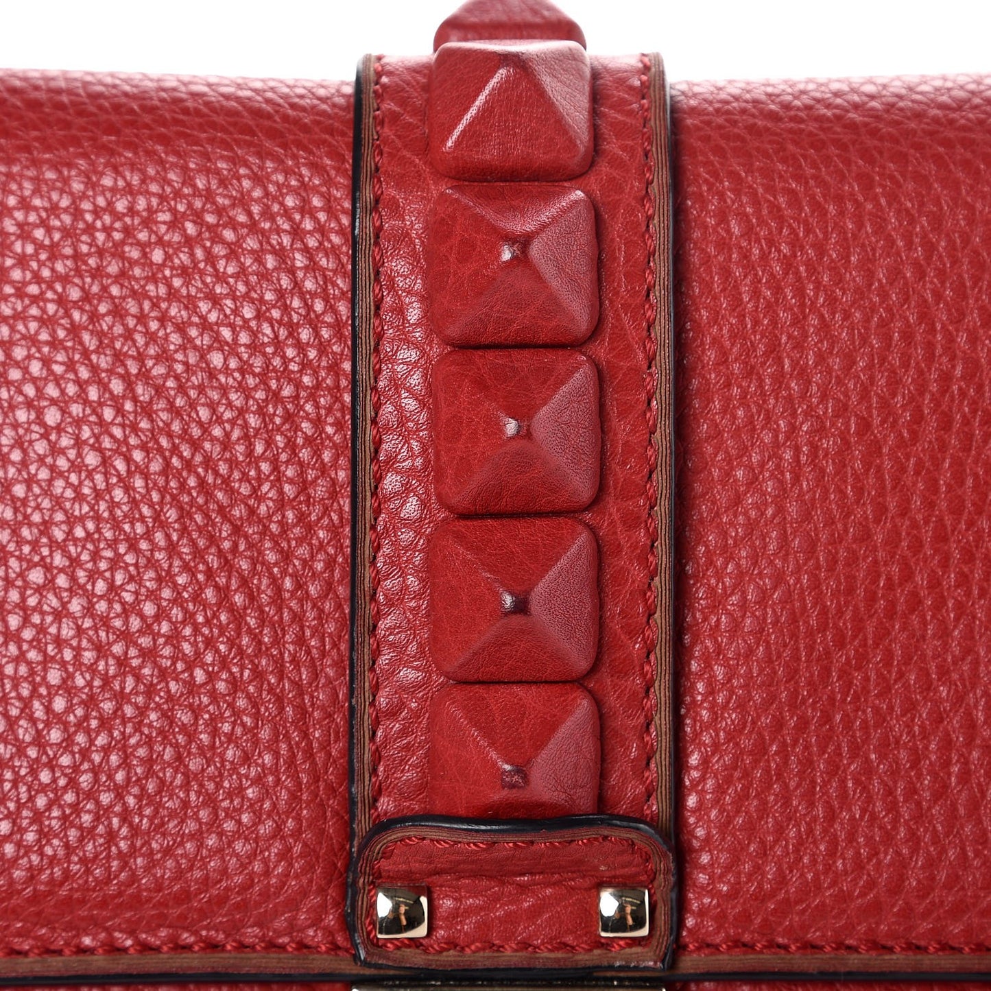 Pebbled Calfskin Medium Glam Lock Rockstud Flap Red
