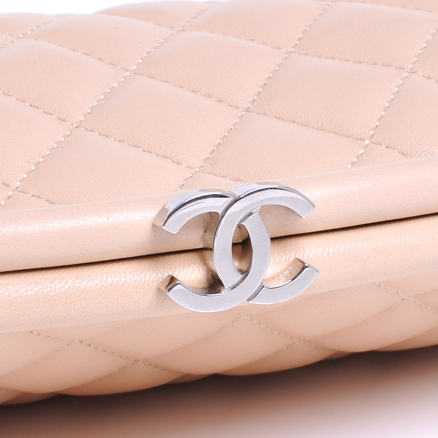 Lambskin Quilted Timeless Clutch Beige Clair
