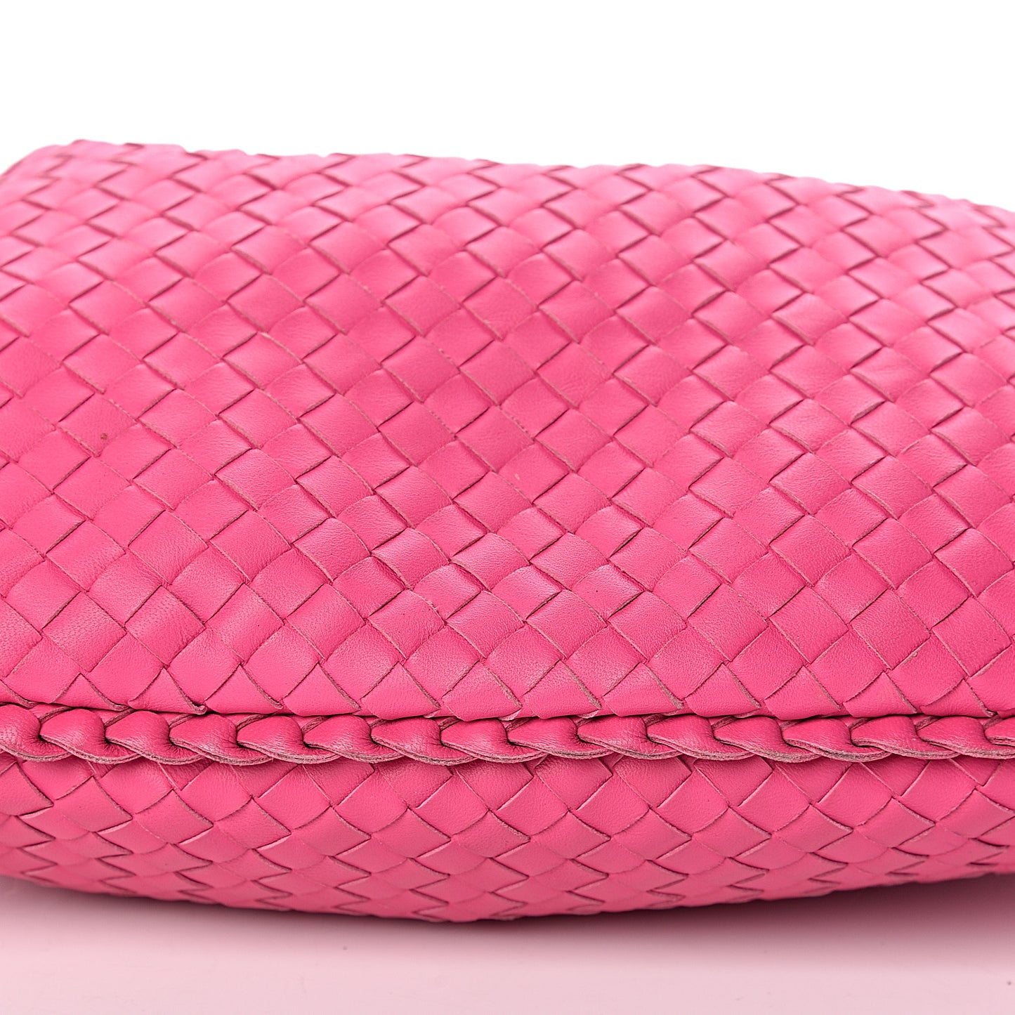 Nappa Intrecciato Medium Veneta Hobo Rosa Shock