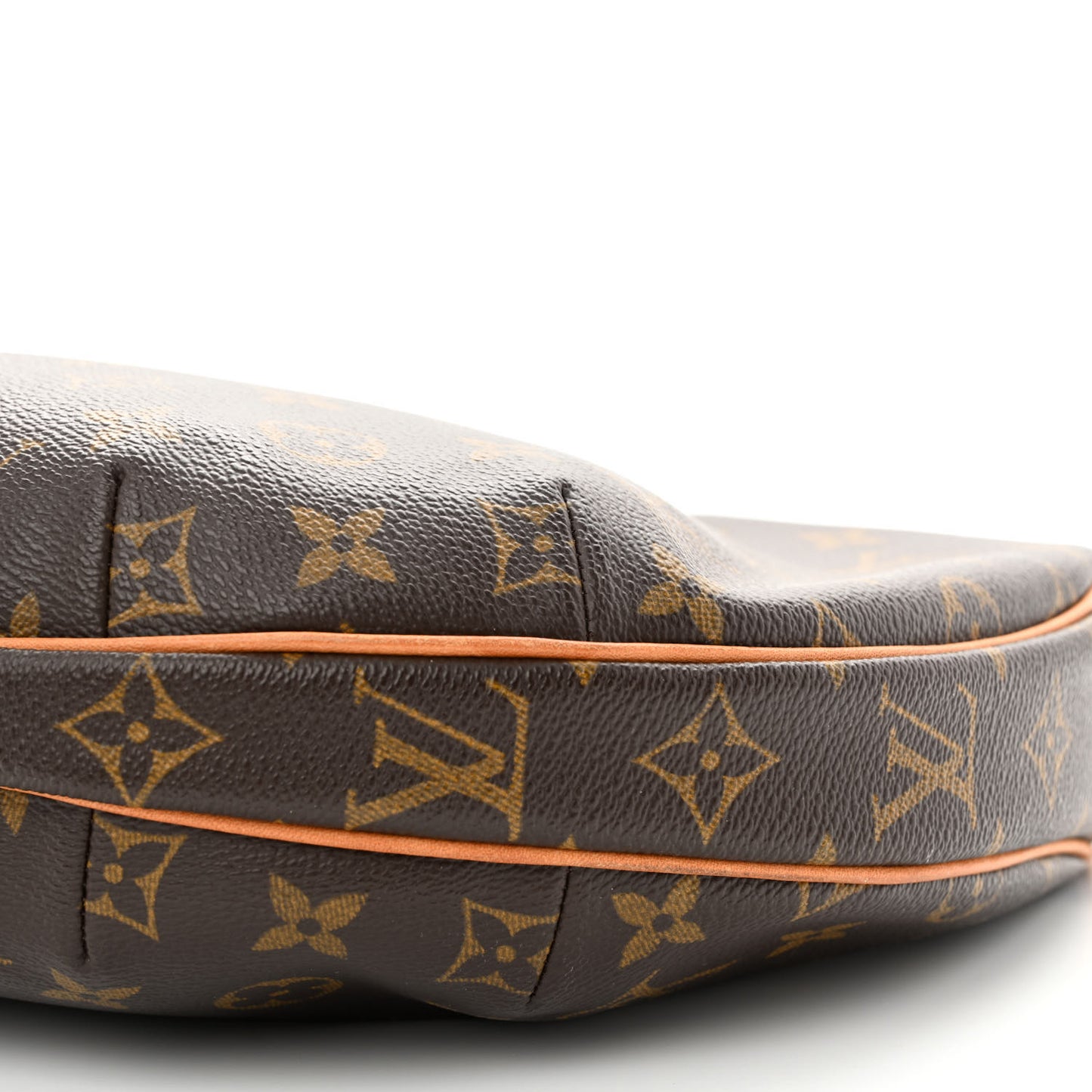 Monogram Croissant MM