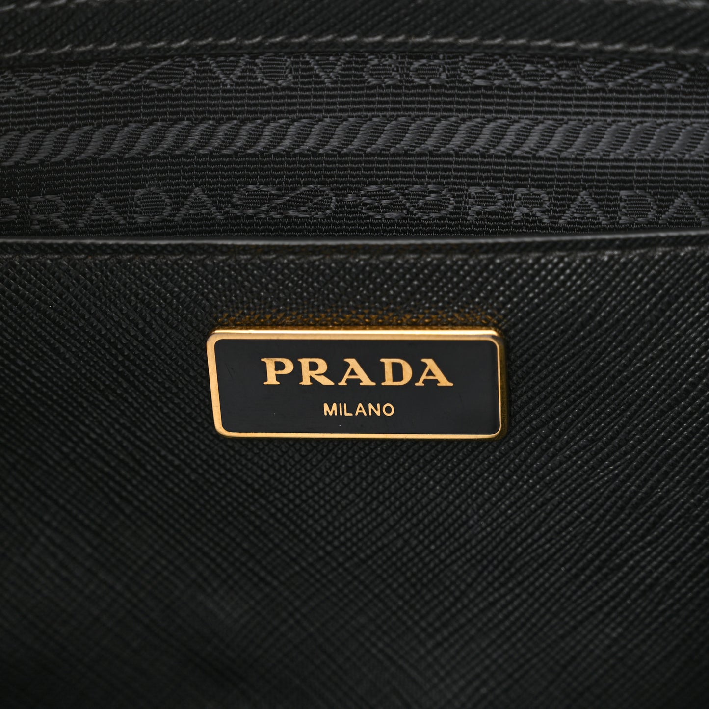 Saffiano Lux Large Galleria Double Zip Tote Black