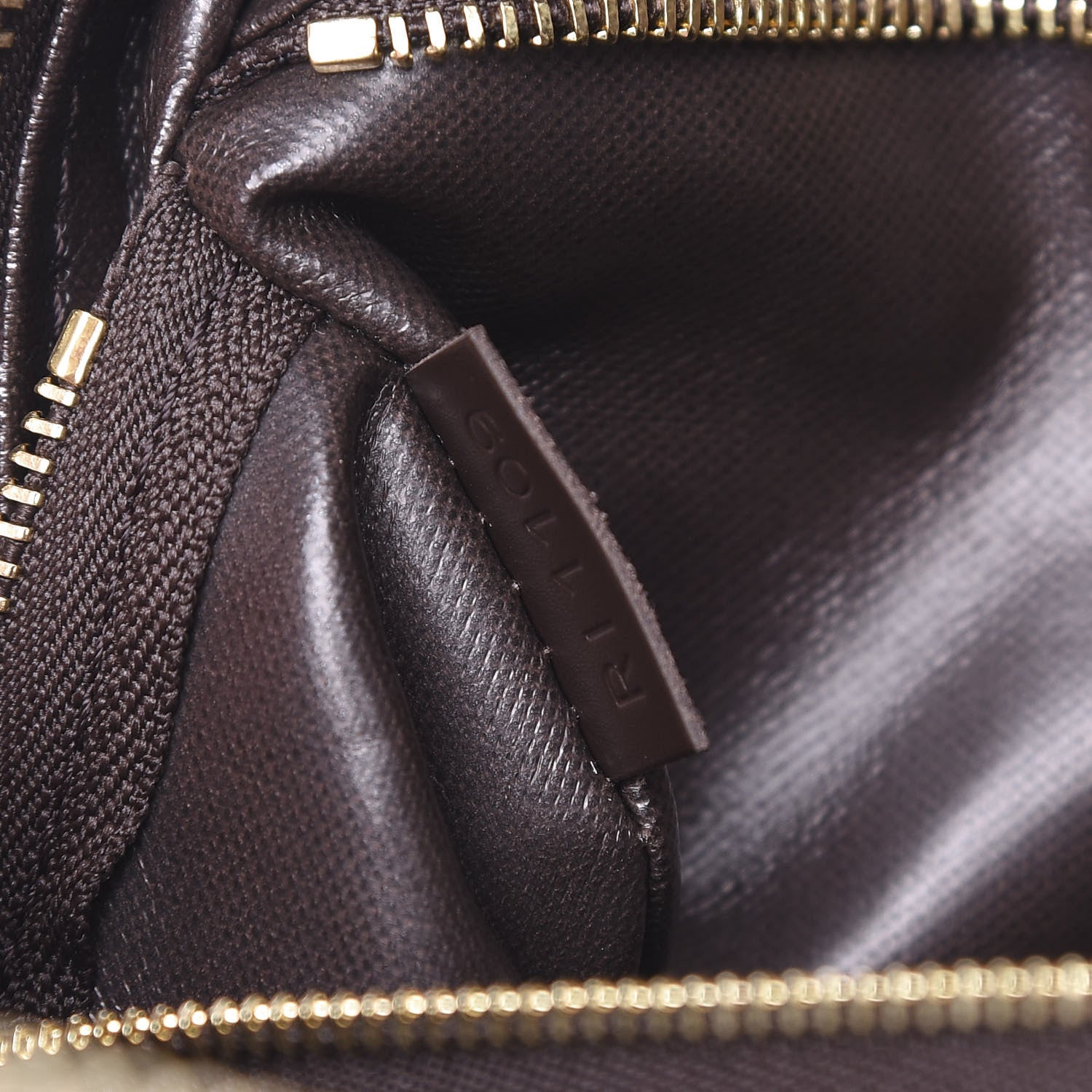 Louis Vuitton Damier Ebene Toiletry Bag 25 7 of 7