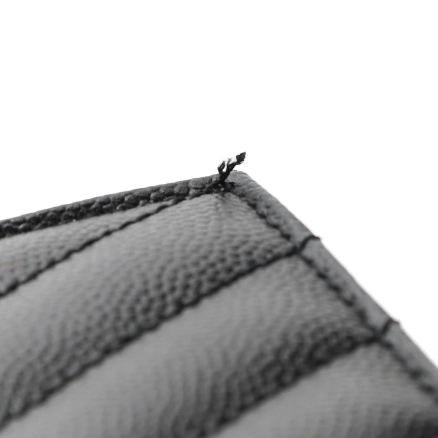 Saint Laurent Grain De Poudre Matelasse Chevron Monogram Zipped Two-Part Wallet Black 5 of 9