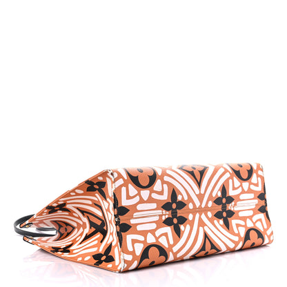 Louis Vuitton Monogram Giant Crafty Onthego GM Crème Caramel 4 of 14