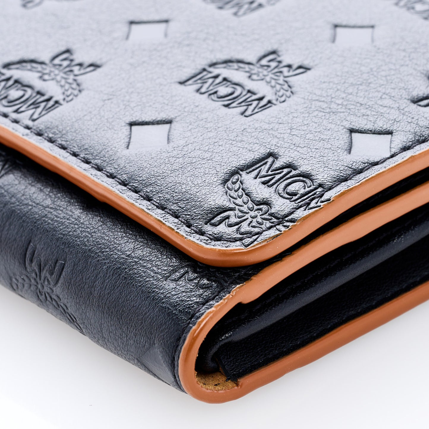 Calfskin Ottomar Aren Crossbody Wallet Black