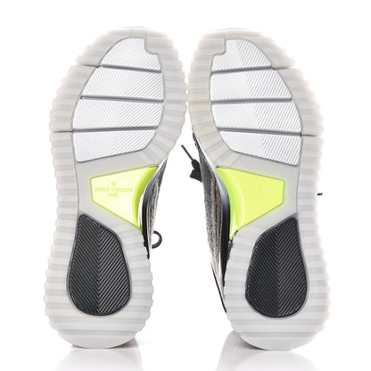 Louis Vuitton Technical Knit V.N.R Sneakers 5 Gris 6 of 11