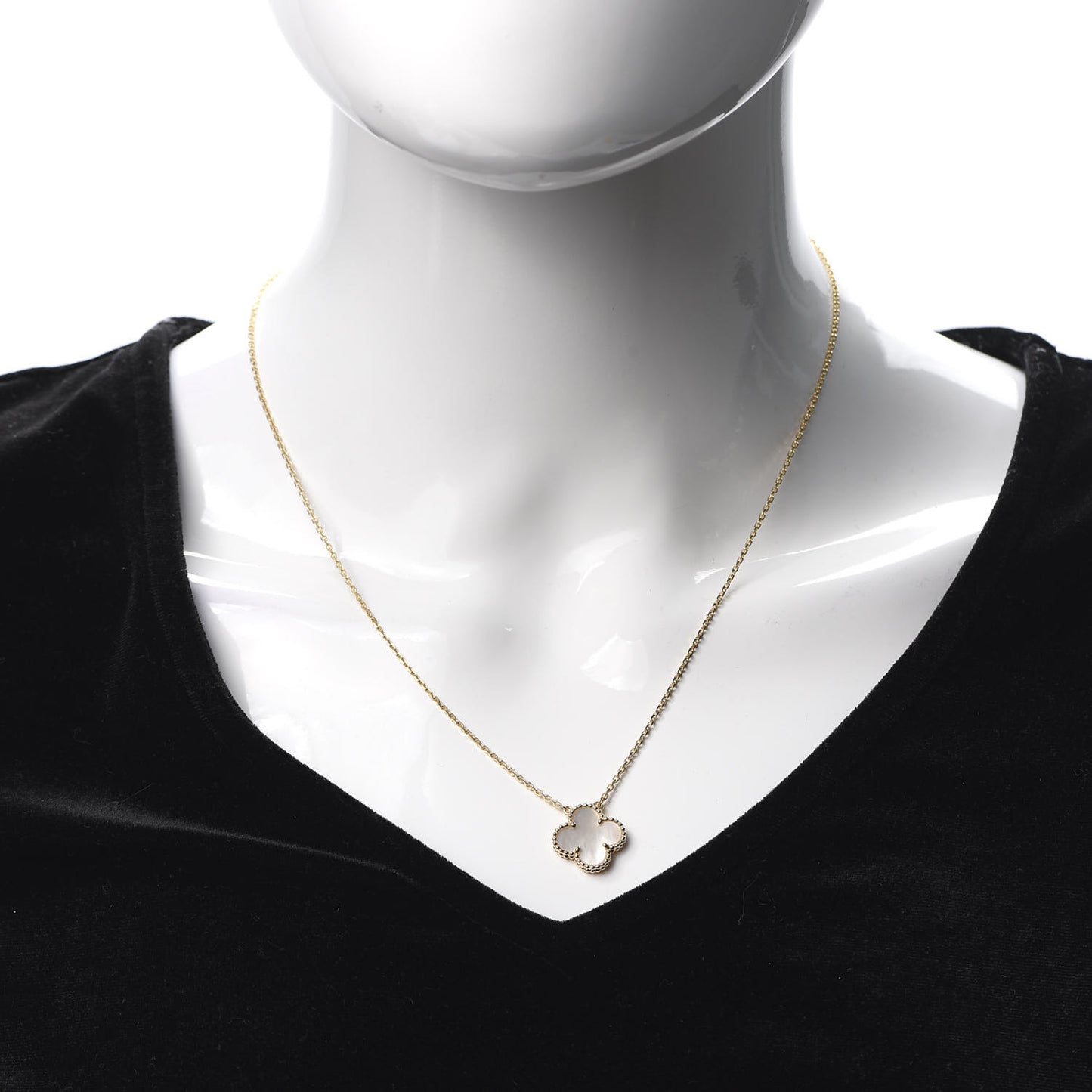 18K Yellow Gold Mother of Pearl Vintage Alhambra Pendant Necklace