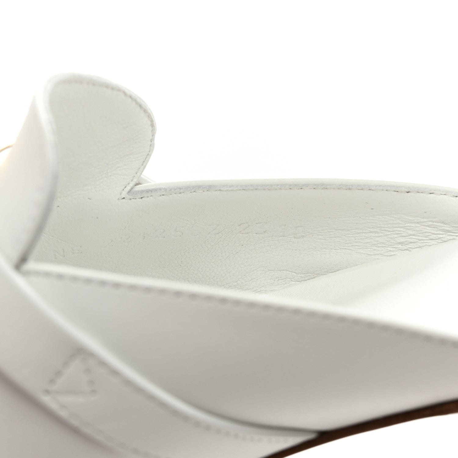 Hermes Calfskin Oz Mules 36 White 1777333 – FASHIONPHILE