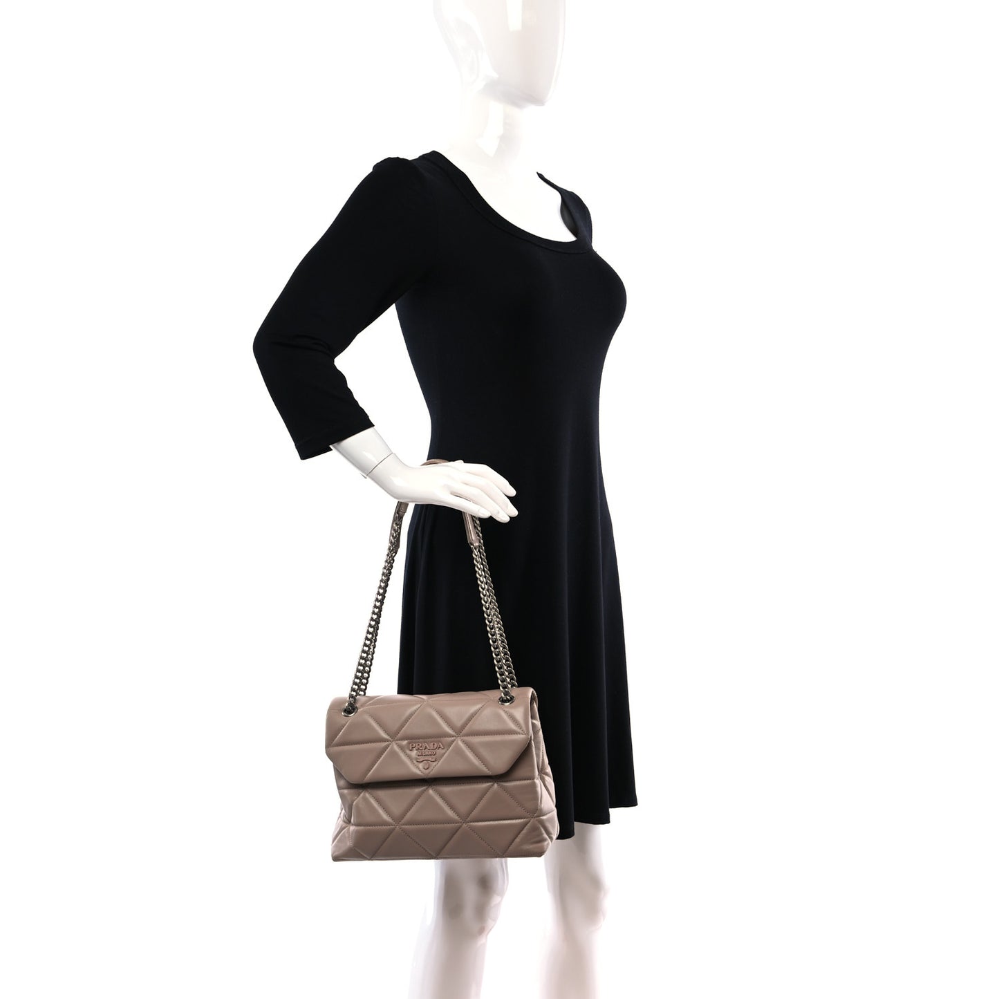Nappa Triangle Stitched Large Spectrum Bag Cipria
